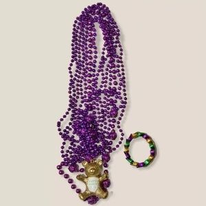Lot of 8- Happy Mardi Gras Bear 2020 Beaded Necklaces & 1 Bracelet- Throws